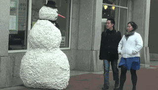 路滑扑街、裸奔、奇葩，北美一下雪，街上全是熊孩子