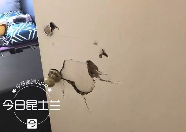 光天化日，澳洲华人遭遇入室暴抢！躲进卧室书柜堵门才躲过一劫！“他们一边砸门一边喊，我们是抢劫的！” - 5
