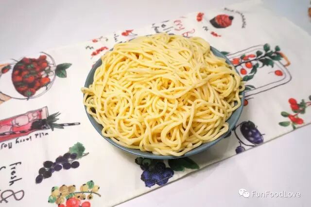 速食 · 之三 | 20分钟吃到 醇香【奶油培根意面】 - 5