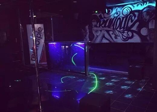 玩“脱”了！22岁澳洲姑娘开夜店！20人群P！自由换妻！老外城会玩！ - 5
