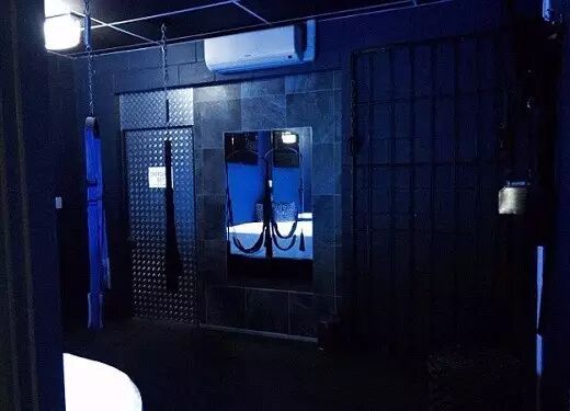 玩“脱”了！22岁澳洲姑娘开夜店！20人群P！自由换妻！老外城会玩！ - 2
