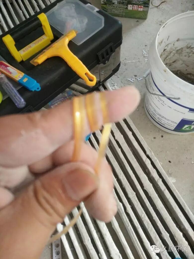 “真瓷胶和塑钢泥有什么区别吗？”