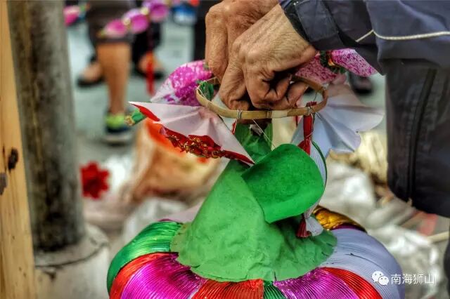 南海狮山罗村千叟盛宴 万人空巷逛灯会-南海头