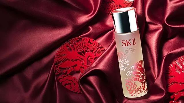 外国品牌蹭中国鸡年春节热度，结果是一片辣眼睛的画风