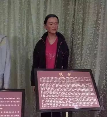 美国有一座总统蜡像馆，但是画风比较“违法”，看一眼就瞎了