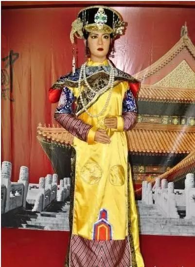 美国有一座总统蜡像馆，但是画风比较“违法”，看一眼就瞎了