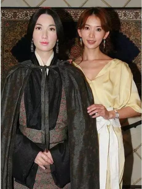 美国有一座总统蜡像馆，但是画风比较“违法”，看一眼就瞎了