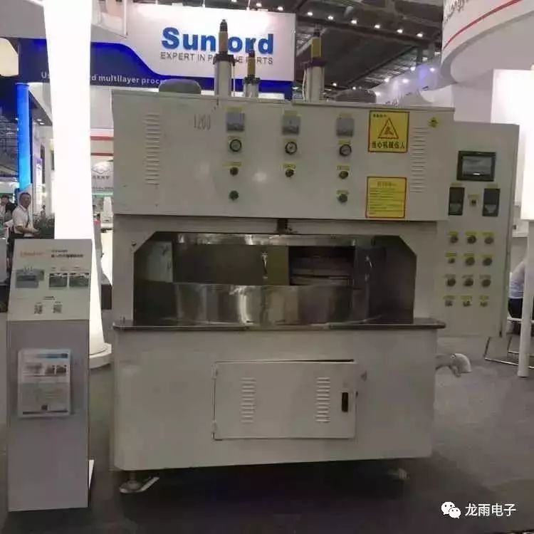 機(jī)器3-750.jpg