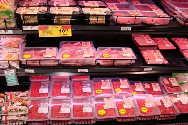 缺德啊！Woolworths、Coles、Aldi牛羊排竟有这么多隐藏费用！大家一定看仔细了，一不小心就买回家一块大肥肉啊... - 1