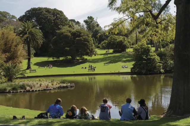 重庆南山植物园与澳大利亚维多利亚州皇家植物园签订合作备忘录