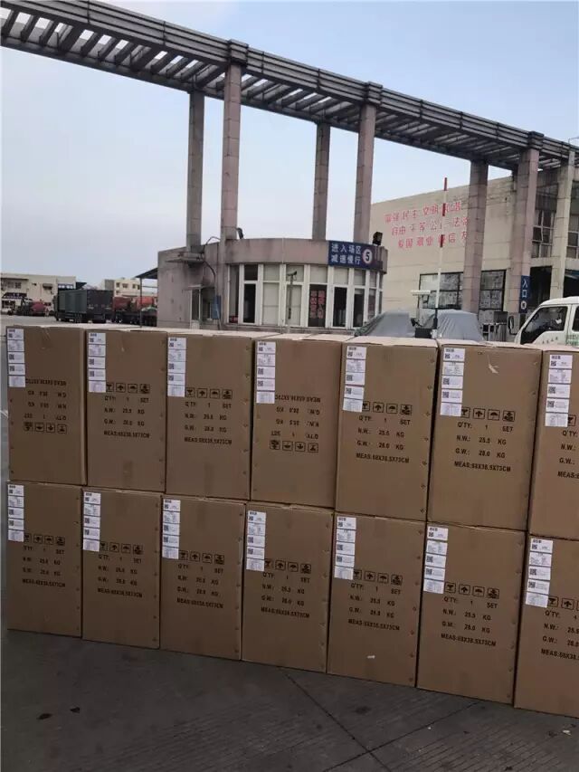 0571 8.20 AAAA D*W女士手表! 香港走私内陆