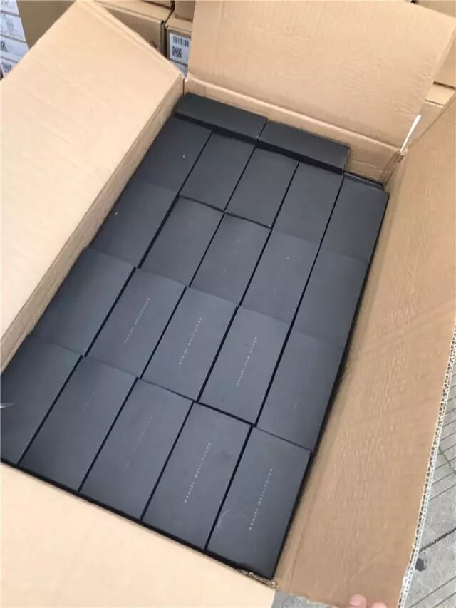 0571 8.20 AAAA D*W女士手表! 香港走私内陆