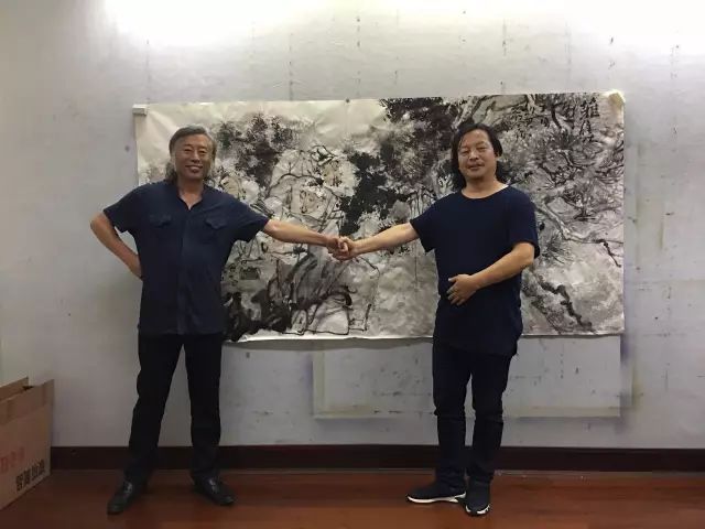 中国画院中国画名家采风团走进藏族汇报展开幕
