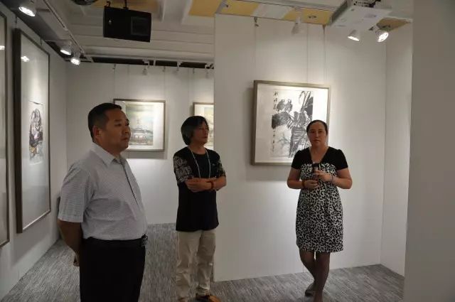 中国画院中国画名家采风团走进藏族汇报展开幕