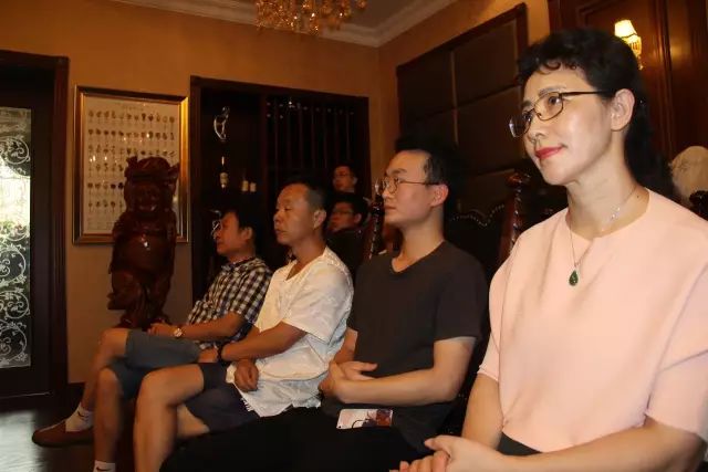 中国画院中国画名家采风团走进藏族汇报展开幕