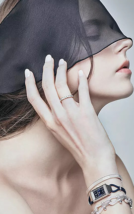 痘痘里面挤出来的白色东西是什么，怎么解决？