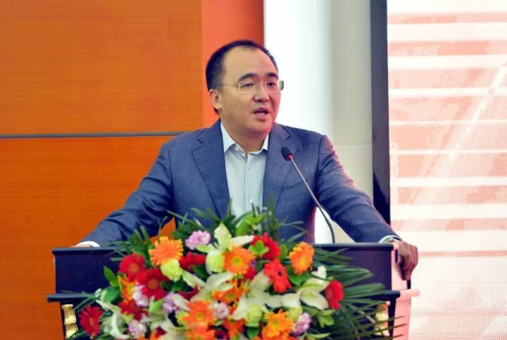 卓尔官方宣布李铁出任总经理 俱乐部高层大换