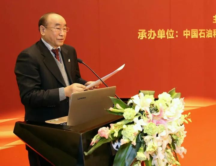科技盛会:石化联合会2017年科技奖授奖大会在京隆重召开 科技盛会:石化联合会2017年科技奖授奖大会在京隆重召开