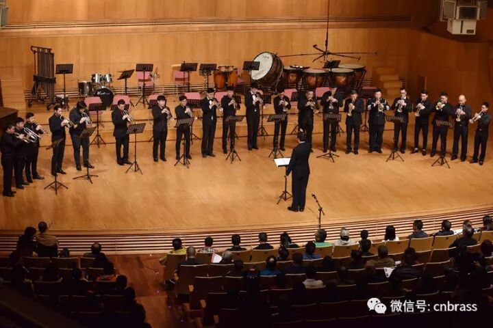 江苏东方交响管乐团