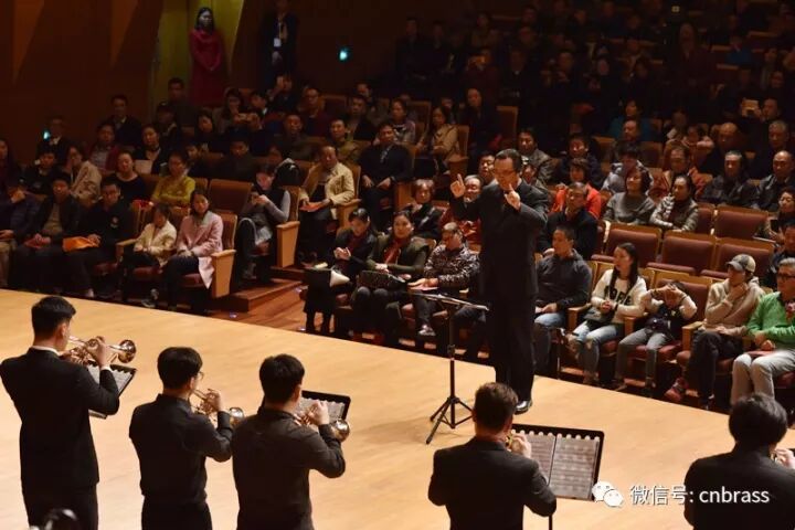 江苏东方交响管乐团