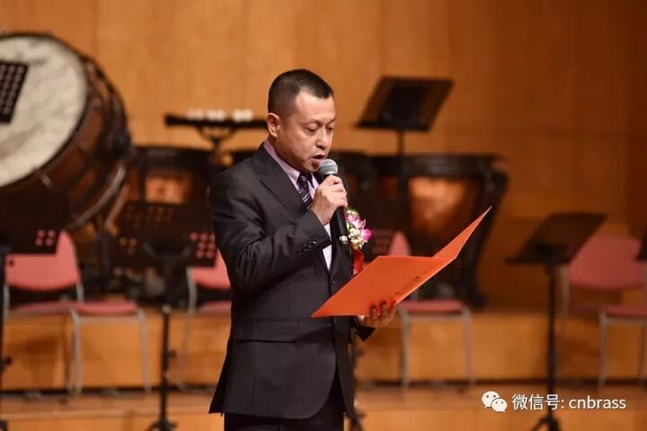 江苏东方交响管乐团