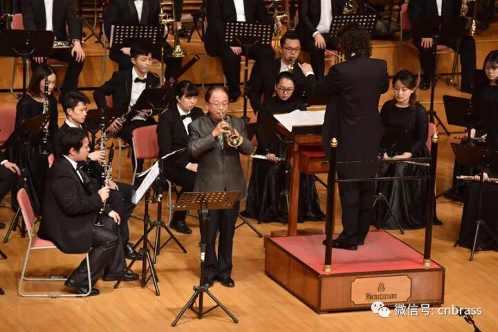 江苏东方交响管乐团