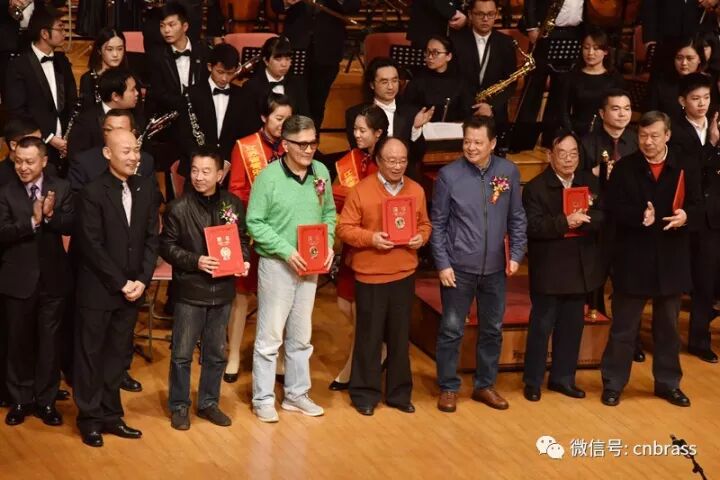 江苏东方交响管乐团