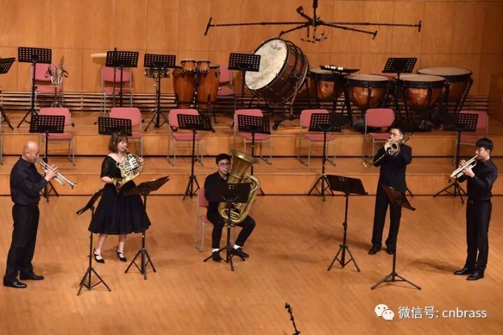 江苏东方交响管乐团