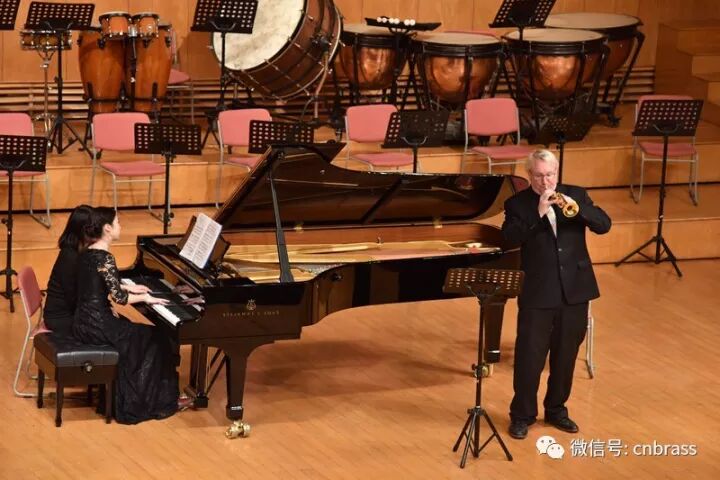 江苏东方交响管乐团