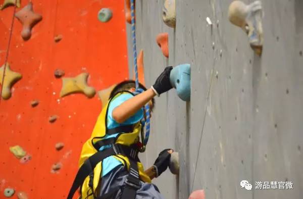 【系列课|攀岩初级课程】中国地质大学赛事级攀岩馆，冠军教练倾力指导，挑战超越自我极限