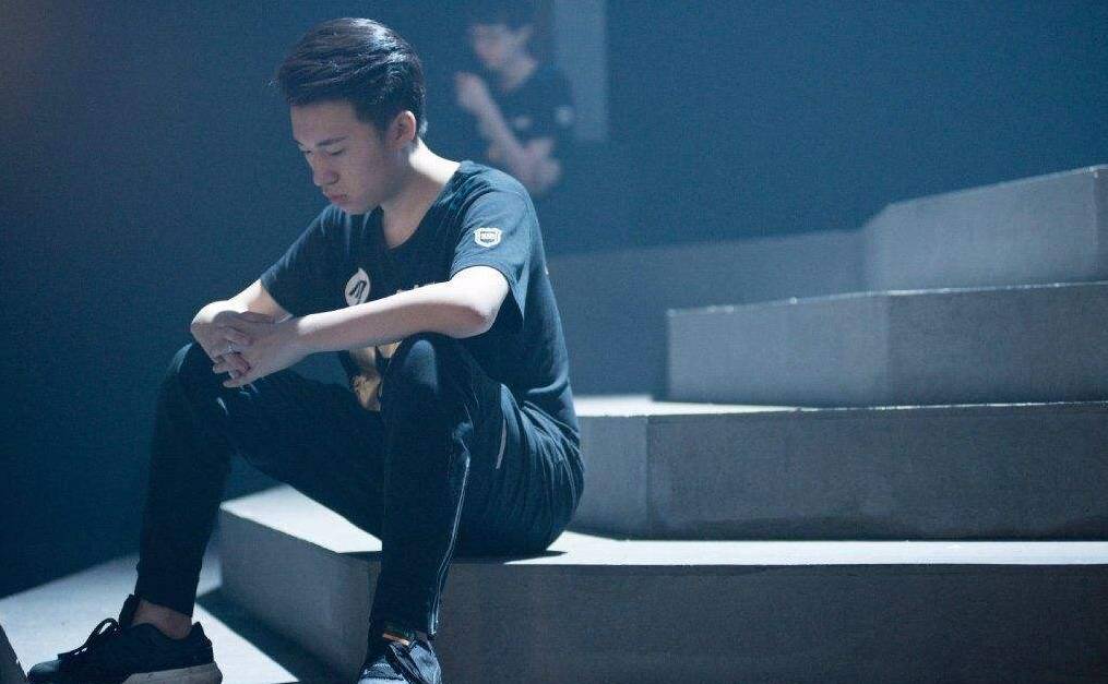 磨剑千日，永不言弃，属于RNG的传奇之路