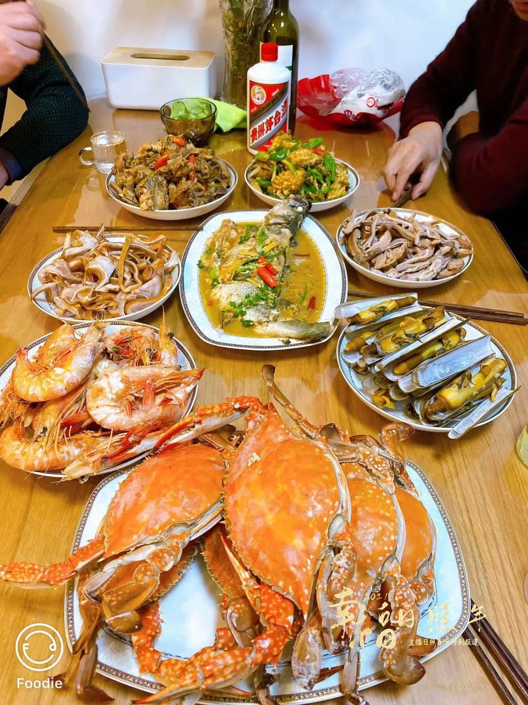 董庆帅婆婆做了一桌丰盛的饭菜,还做了最拿手的锅包肉.