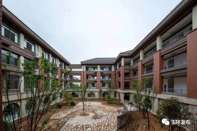 玉环新城学校,玉环市外国语学校正式揭牌