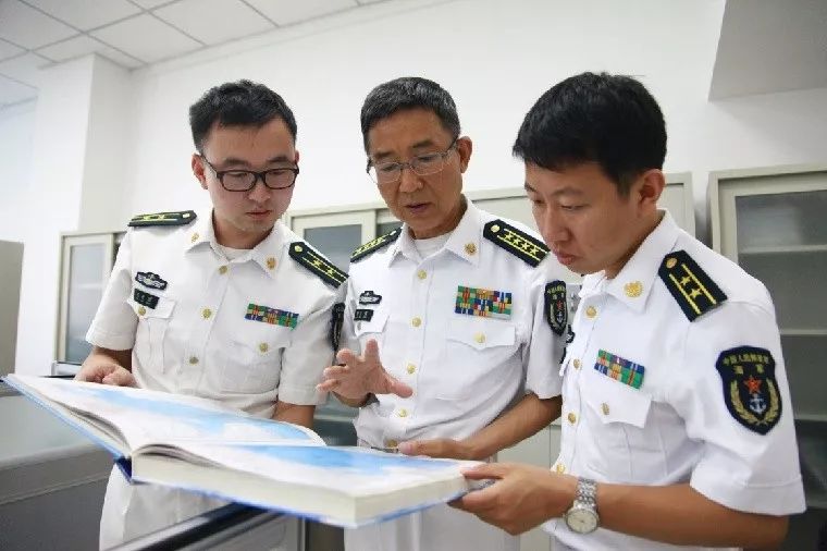 人民海军69岁生日快乐骄傲祝福