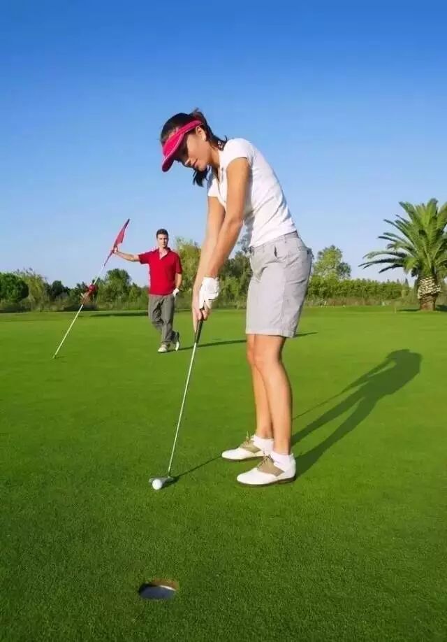 球包通-打高尔夫球时,女性犯这个错比男性多2倍!