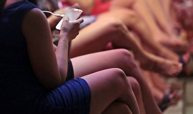 中国女生国外从事性工作 周赚上万就为一个爱马仕？悉大女留学生受访 公开露骨援交经历！ - 15