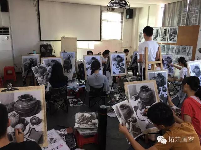 贵阳美术艺考培训：艺术梦想的启航之路