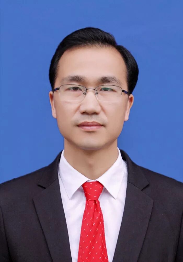 段亚刚 舒永乐委    员:肖调爱 易铁坚 蒋志红副主任:胡祖军 张军 赵