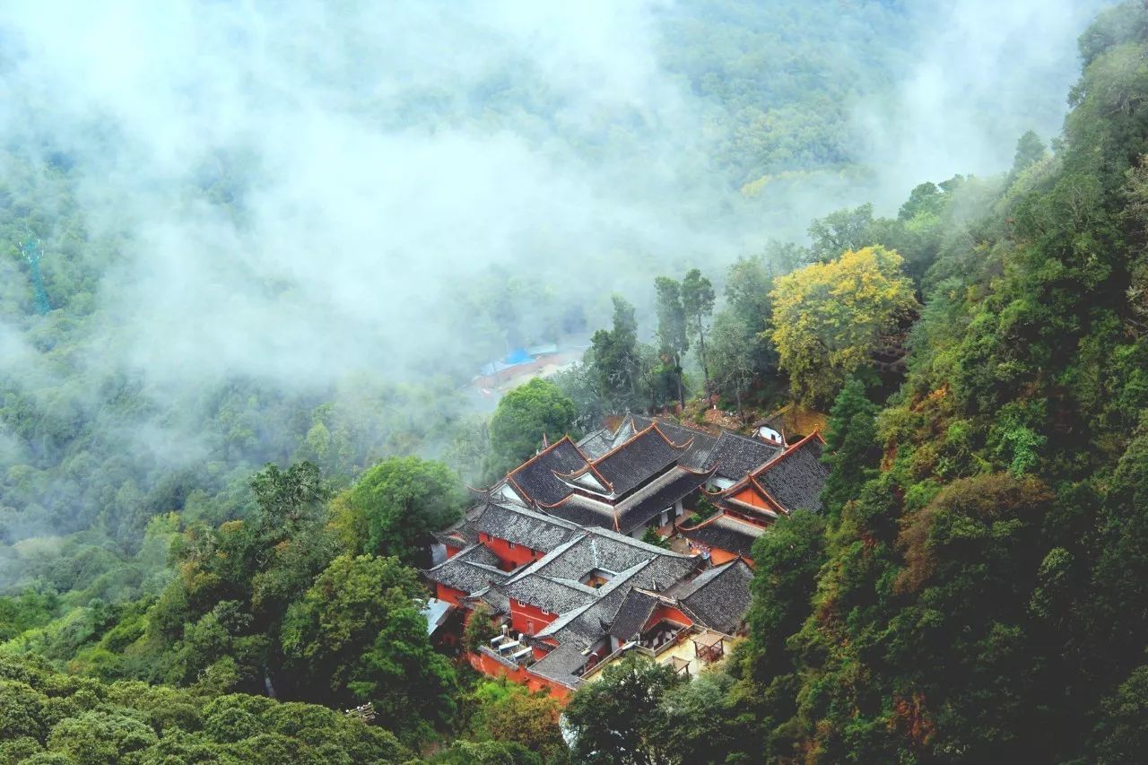 深山藏古寺揭秘大理鸡足山蕴含的文化和神奇景象